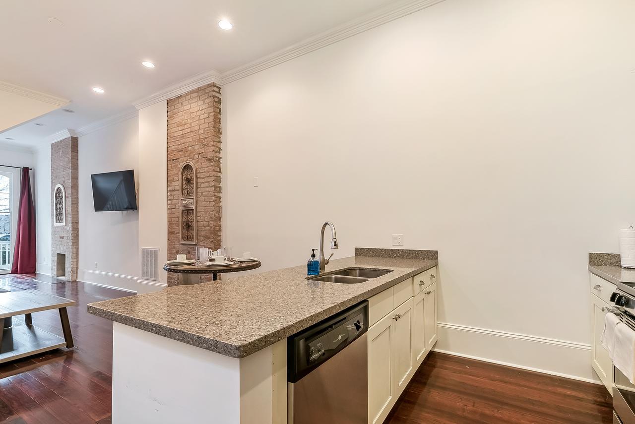 Apartmán Charming 2Br On Carondelet By Hosteeva New Orleans Exteriér fotografie